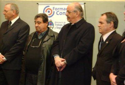 Renovados gestos de lealtad de Curto hacia el Gobierno