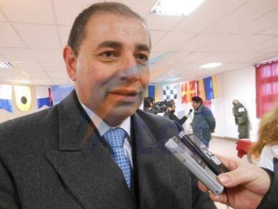 Benegas responsabiliz� a �la burocracia� por las demoras en la obra p�blica