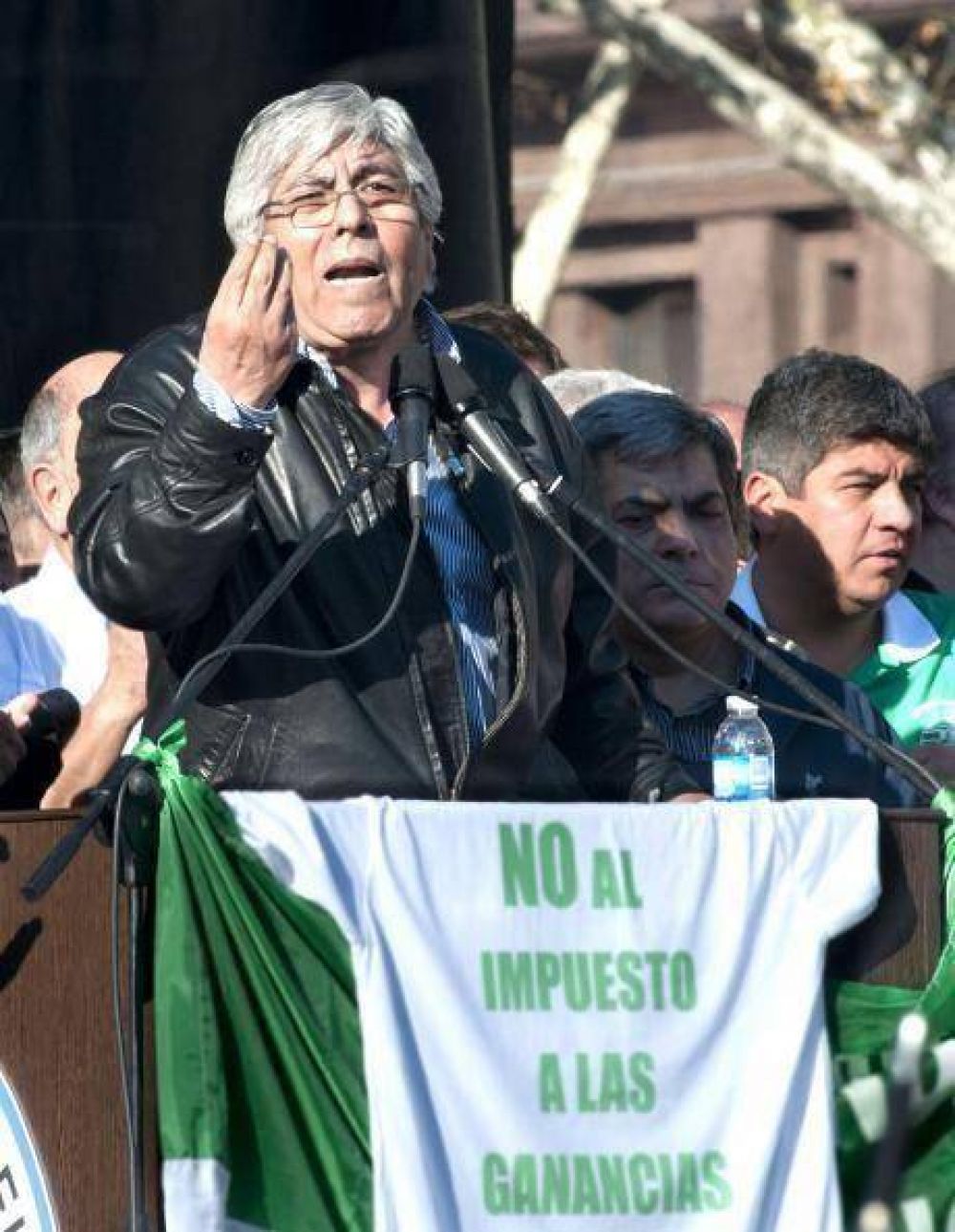 PARO: Moyano llen la Plaza de Mayo y acus a Cristina de actuar con "una soberbia abrumadora"