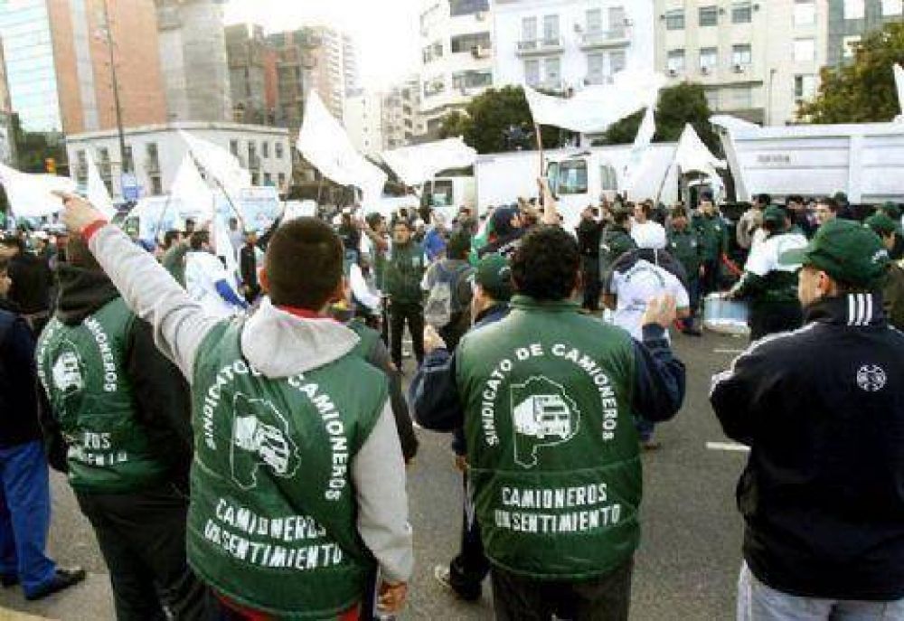 Docentes desoyeron la decisi�n gremial