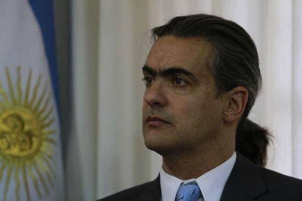  Piden que funcionarios pol�ticos no cobren aguinaldo: Goye respondi� "ni"