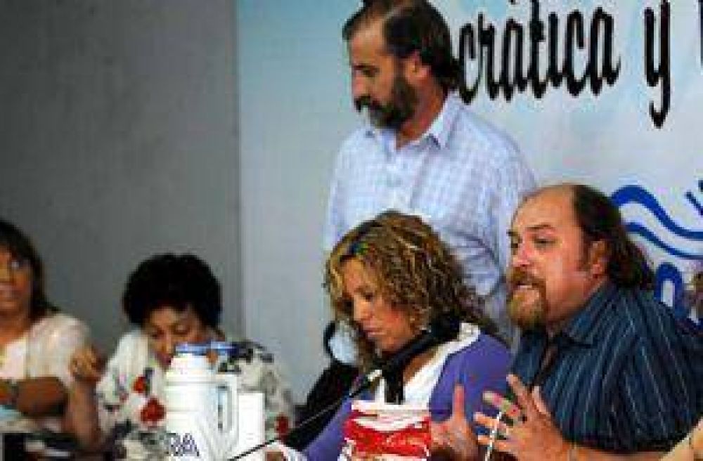 El SUTE acat� la conciliaci�n y por su presi�n adelantan la negociaci�n