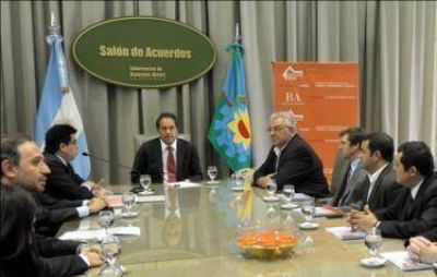 Scioli present� el Programa de Viviendas Buenos Aires Hogar