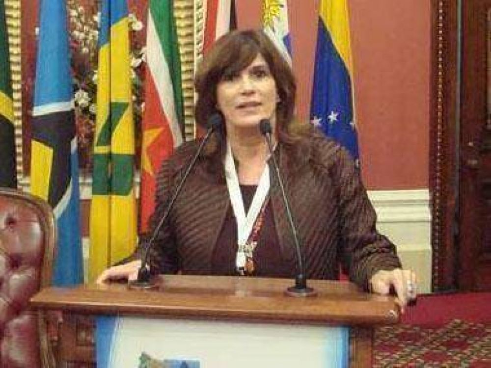 La diputada Gloria Bidegain encabezar� la misi�n electoral del COPA en M�xico