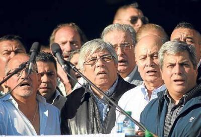 El Gobierno declarar� ilegal la CGT de Moyano y el camionero ir� a la Justicia