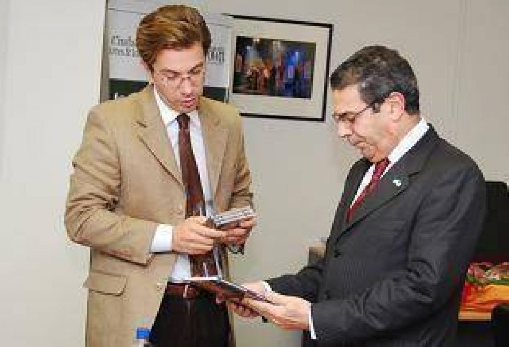 El Embajador De Argelia Visit� El Distrito