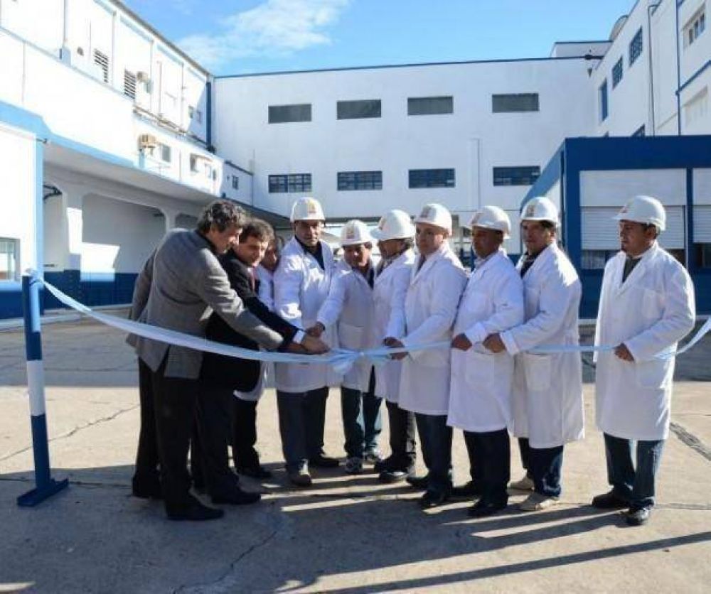 En medio de la retracci�n ec�nomica, trabajadores recuperaron un frigor�fico