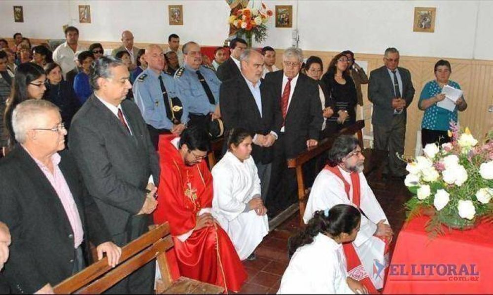 En Chavarr�a, Colombi particip� de la fiesta patronal y anunci� m�s obras