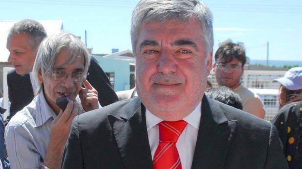 Das Neves sali� a hablar del conflicto con los �Dragones�