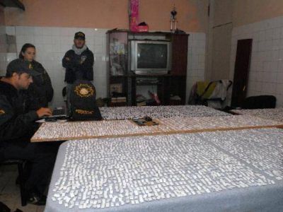 Secuestraron tres mil dosis de paco en Los Eucaliptos