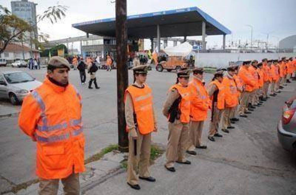 Los marineros volvieron a bloquear los accesos y el puerto sigue paralizado