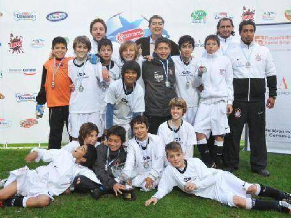 El estadio �nico fue sede del mundialito de f�tbol organizado por la provincia y La Seren�sima