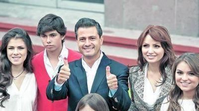 Gana Pe�a Nieto y el poderoso PRI vuelve a gobernar M�xico