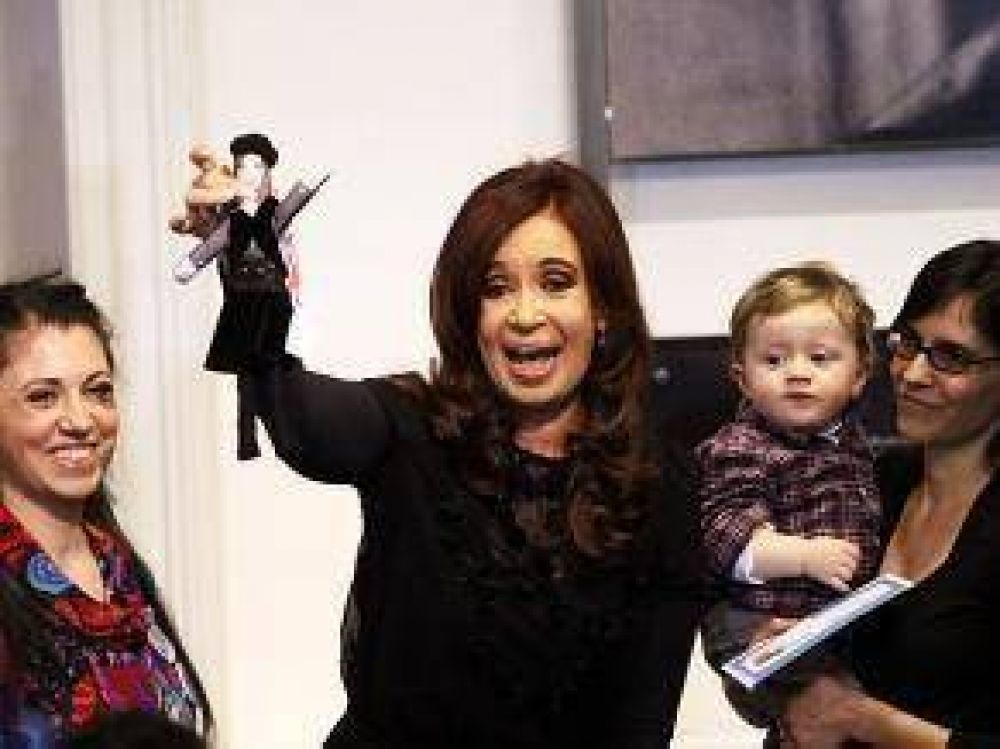 En la Casa Rosada presentaron los mu�equitos de N�stor y Cristina Kirchner