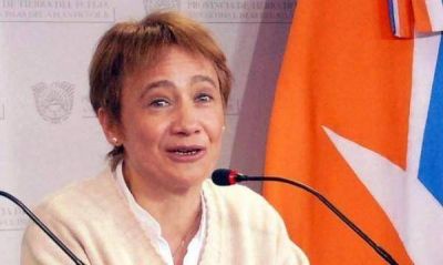 R�os confirm� la liquidaci�n de haberes y aguinaldo en un solo pago