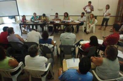 Los docentes aceptaron el 15% de aumento.