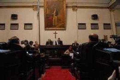 El objetivo de Alperovich es sostener el empleo