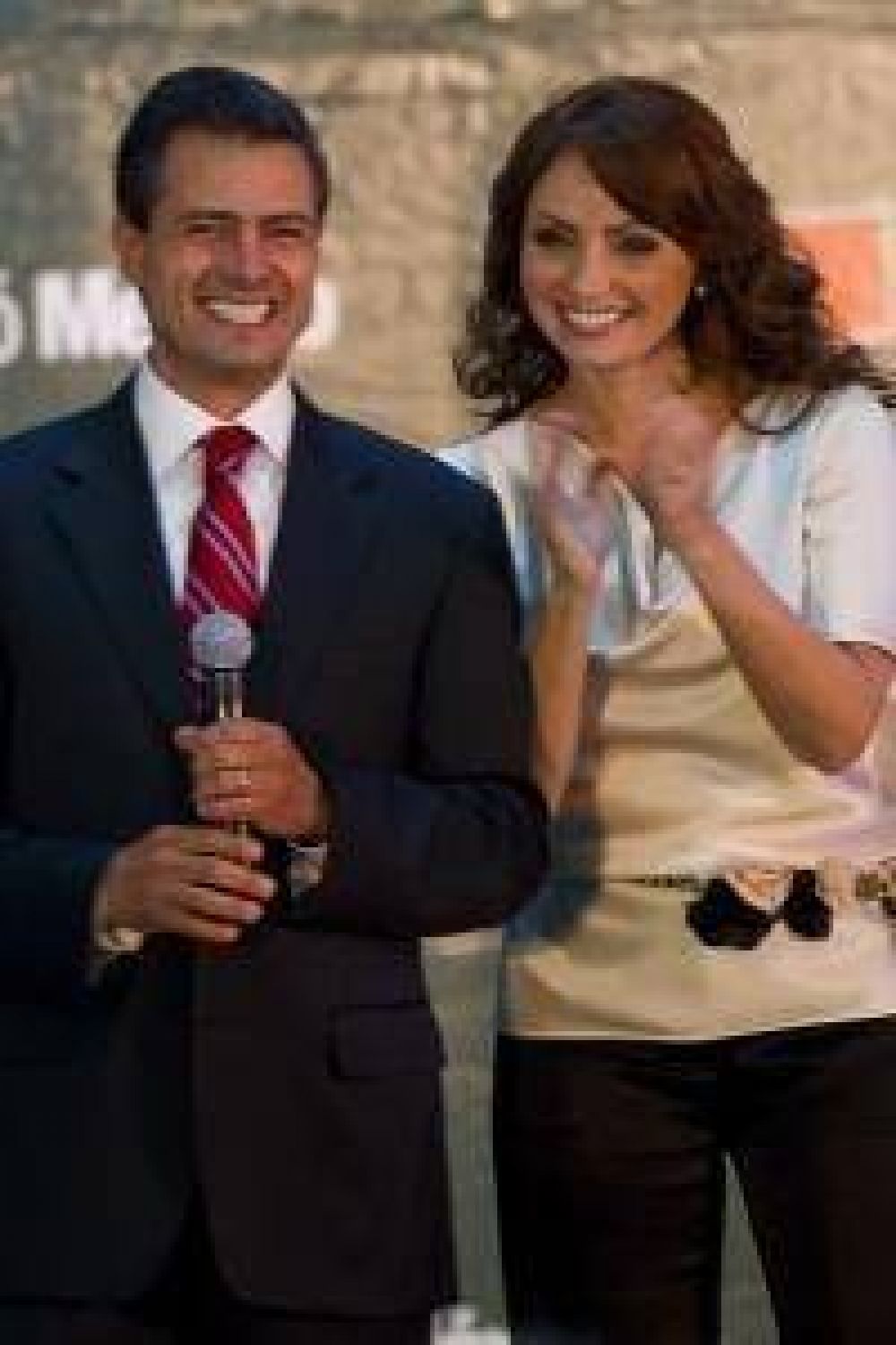 Rumores de violencia en la nueva pareja presidencial mexicana