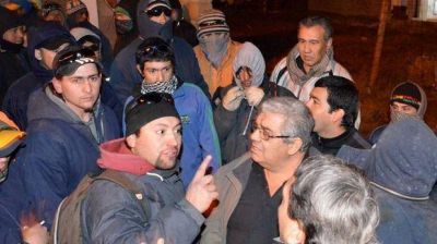 Prometen pagar la quincena y retorna la calma a la UOCRA