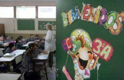 Con tensi�n pero sin paro, hoy se inician las clases