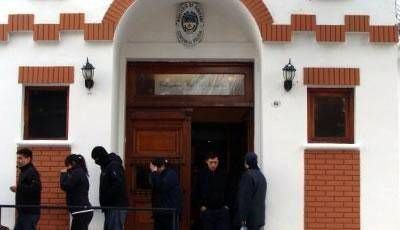 Con la negociaciones en punto muerto contin�a el paro policial