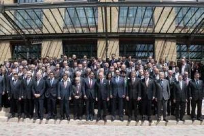 Siria: potencias mundiales suman presi�n contra Al Assd