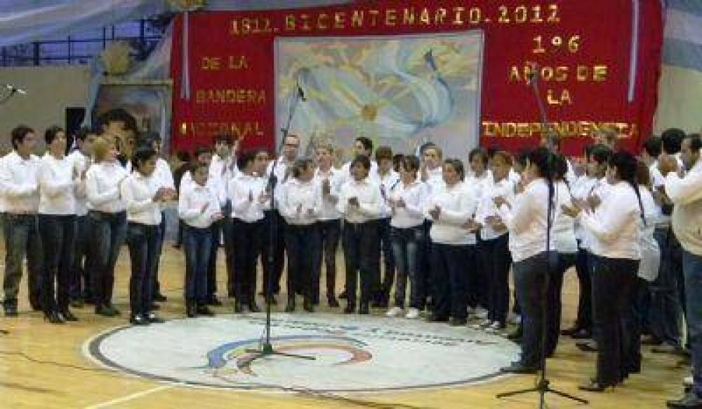 Varios colegios de capital celebraron juntos el Bicentenario de la Bandera y la Declaraci�n de la Independencia
