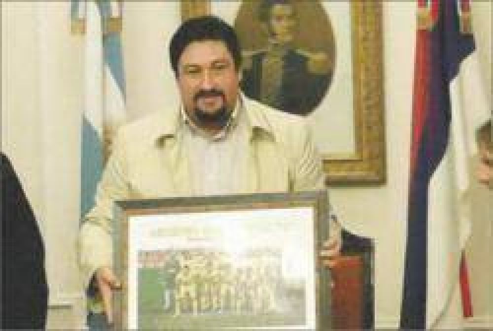 Closs recibi� al plantel ascendido al Nacional B