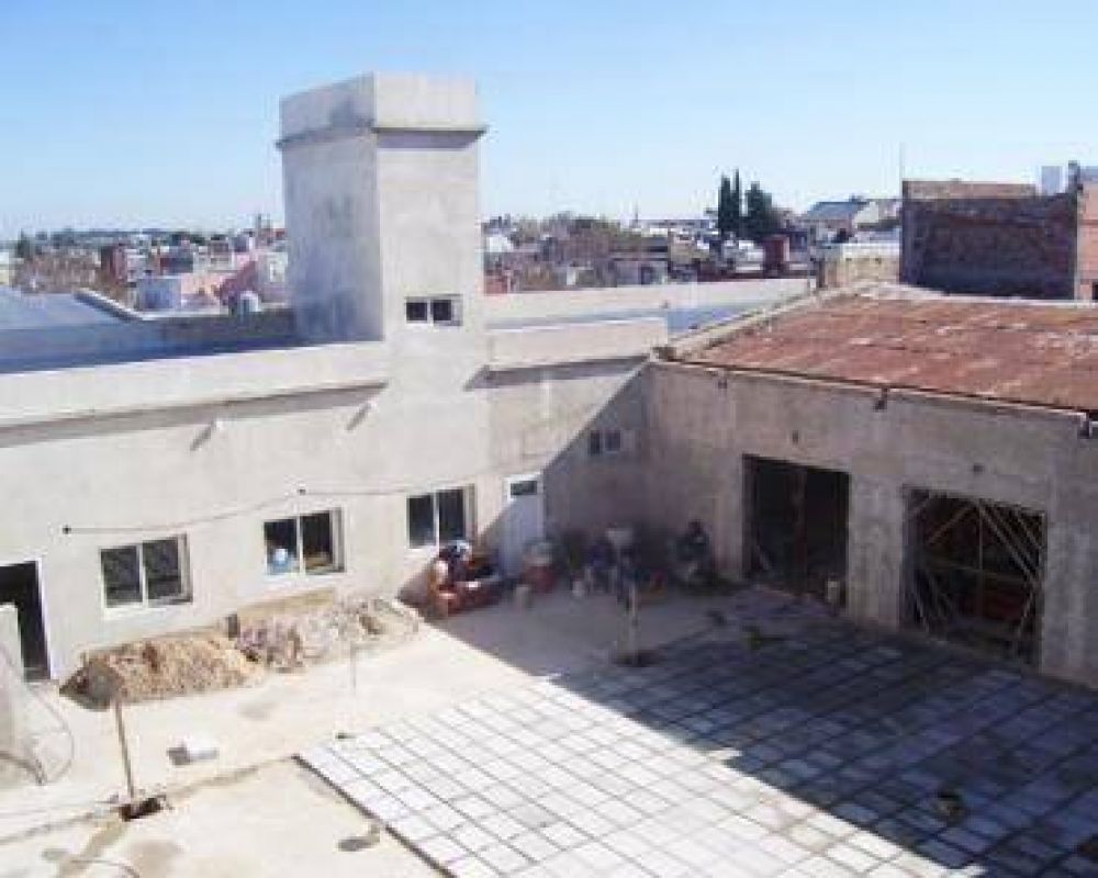 Dieron detalles de las obras que se realizan en escuelas locales