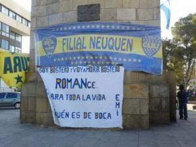 El banderazo por Riquelme tambi�n se realiz� en Neuqu�n