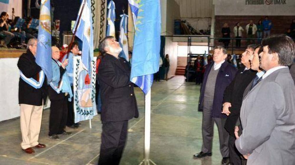Caleta: austeridad en el acto por el D�a de la Independencia