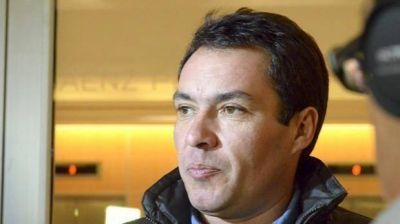 Dickason acus� a Ojeda de �oportunista� y anticip� que habr� sanciones gremiales
