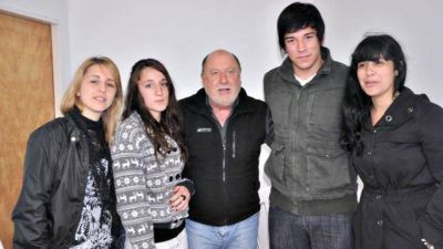 El bustismo apuesta a los j�venes para ser alternativa
