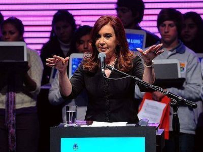 Por cadena nacional, Cristina Kirchner inaugur� la muestra Tecn�polis 2012