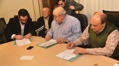 Siete empresas se comprometen a ser socialmente responsables