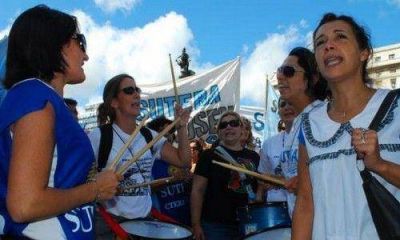 Primer d�a: el paro docente se hizo sentir en Capital e interior.