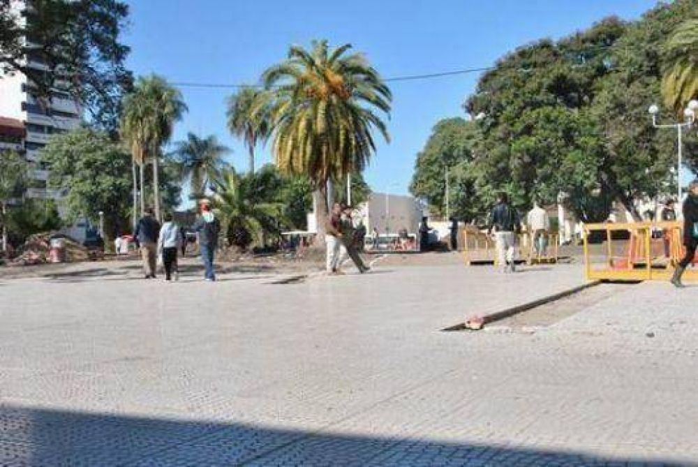Avanzan las obras que rescatar�n la plaza Cabral