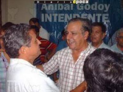 Godoy: �El candidato debe salir de las urnas�.