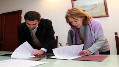 Paran�: firman convenio para capacitar a trabajadores desocupados