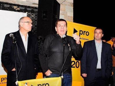 El PRO se organiza tras el lema 'Mauricio 2015'