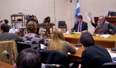 Del organizador del Mundial de Voley a los concejales: �voy a perder clientes por ustedes�