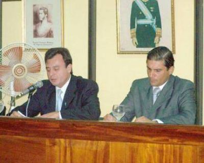 El intendente Bisogni dijo que no se pondr� en riesgo el equilibrio financiero.