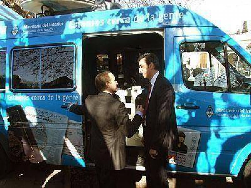Randazzo recorri� las obras de la estaci�n Temperley