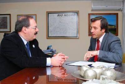 Ministro de salud se reuni� con el intendente Soria