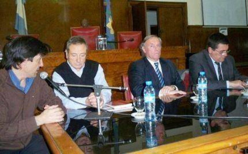 Debatieron en el HCD la reforma de la Ley Org�nica Municipal y la Reforma Constitucional
