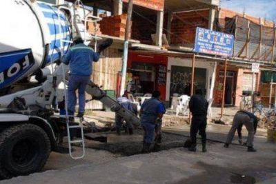 Pte. Peron: Contin�an los trabajos de repavimentaci�n en las calles c�ntricas