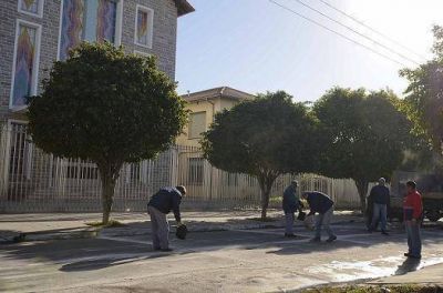 BACHEO Y REPAVIMENTACI�N DE CALLES EN REMEDIOS DE ESCALADA OESTE