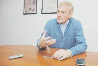 De Narv�ez: �Se quieren llevar puesto al gobernador�