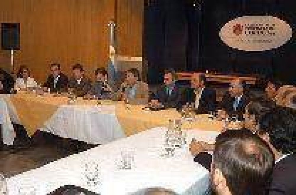 Ca�da en recursos la sufren los municipios en la coparticipaci�n.