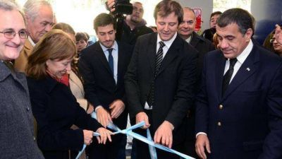 Inauguran el primer Centro de Documentaci�n R�pida de Entre R�os